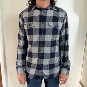 Sonoma Plaid Button Down Long Sleeve Shirt With Chest Pockets Gray and Navy Blue